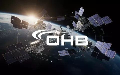 Hochmoderne Satelliten im Erdorbit symbolisieren Fortschritt in der Raumfahrt und Kommunikationstechnologie. - Foto: über boerse-global.de