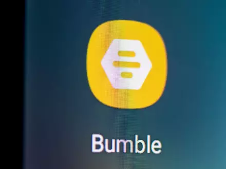 Bumble mischte einst den Markt für Dating-Apps auf. (Archivbild) - Foto: Fabian Sommer/dpa