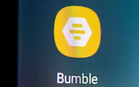 Bumble mischte einst den Markt für Dating-Apps auf. (Archivbild) - Foto: Fabian Sommer/dpa