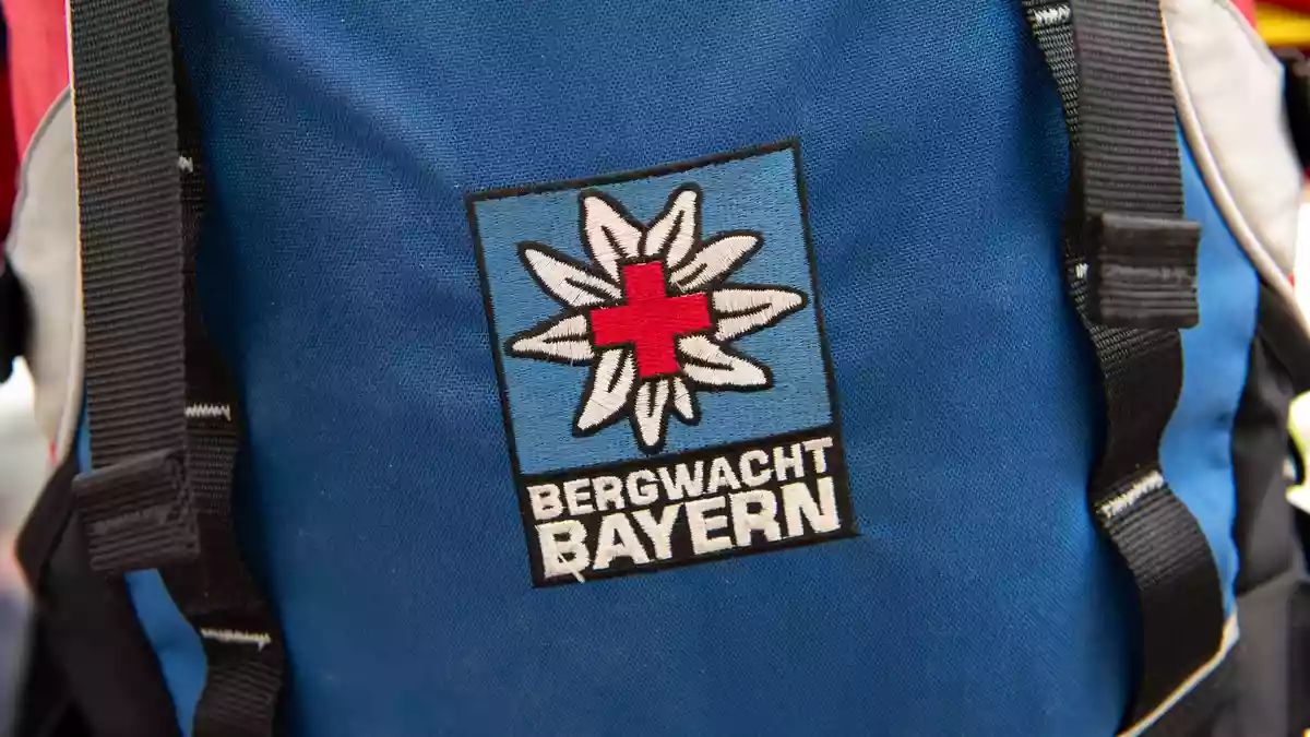Die Ehrenamtlichen der Bergwacht Grainau haben eine Übung mit Naturschutz verbunden - und bemerkenswerte Funde gemacht. (Symbolbild) - Bild: Sven Hoppe/dpa