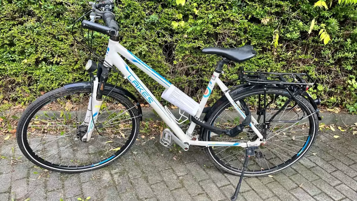 POL-MS: Weißes Fahrrad des Herstellers LAKES sichergestellt - - Polizei sucht Eigentümer - Bild: presseportal.de