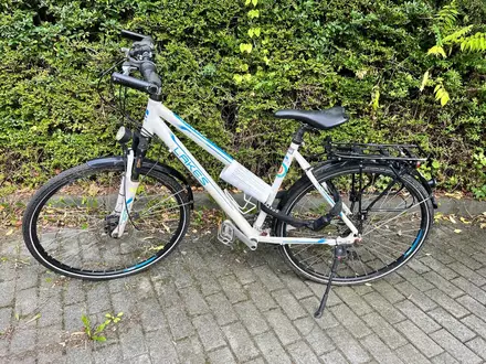 POL-MS: Weißes Fahrrad des Herstellers LAKES sichergestellt - - Polizei sucht Eigentümer - Foto: presseportal.de