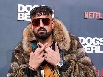 Rapper Aykut Anhan - alias Haftbefehl - musste Konzerte absagen. (Archivbild) - Foto: Annette Riedl/dpa