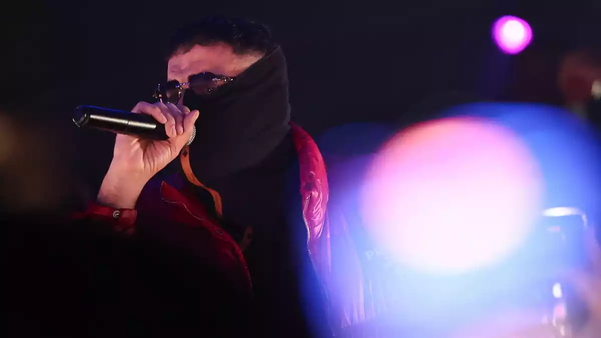 Der Rapper Haftbefehl bei einem Auftritt. (Archivbild) - Bild: Hannes P. Albert/dpa