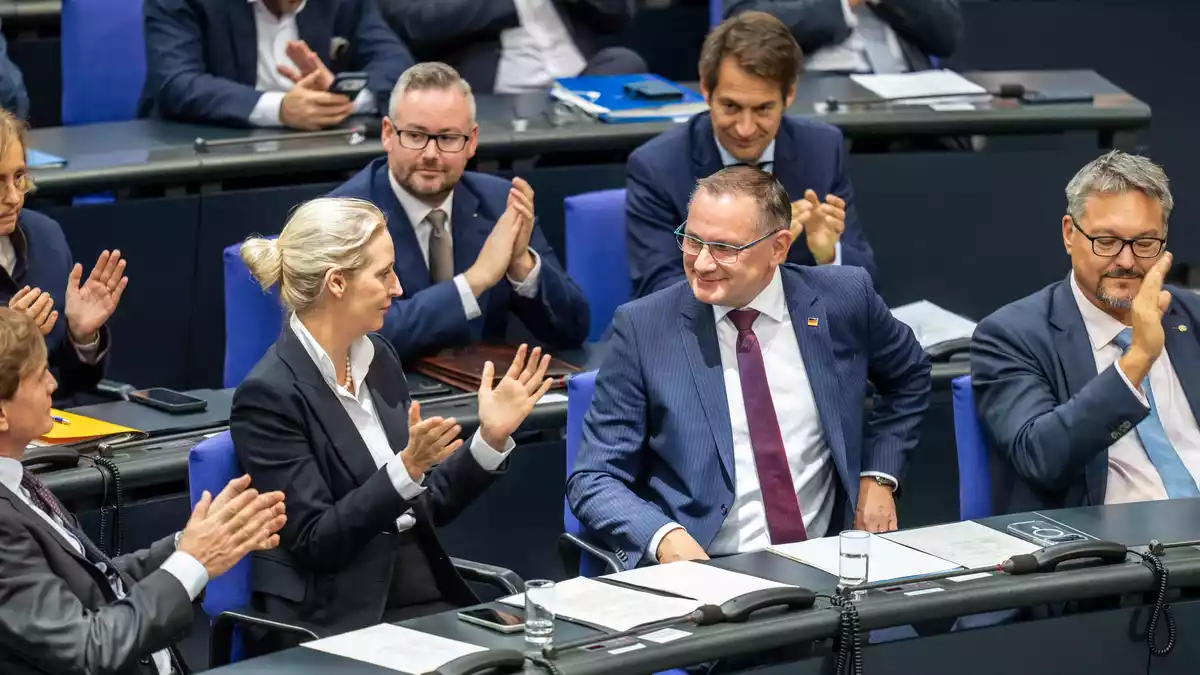 Die Abgeordneten der AfD halten sich im Gegensatz zur letzten Generaldebatte mit Zwischenrufen zurück. - Bild: Michael Kappeler/dpa