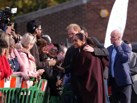Harry und Meghan sind zurück in der britischen Öffentlichkeit. - Foto: Joe Giddens/PA Wire/dpa