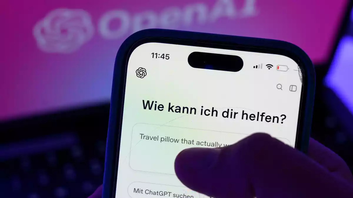 Müssen Mitarbeiter des ChatGPT-Entwicklers Spione fürchten? (Archivbild)  - Bild: Hendrik Schmidt/dpa/dpa-tmn