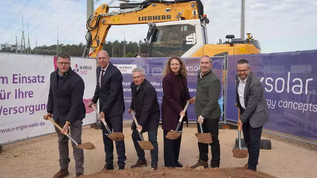 Baustart für Deutschlands größten netzdienlichen Batteriespeicher / N-ERGIE Netz GmbH und MaxSolar starten Zukunftsprojekt in Ansbach - Bild: presseportal.de