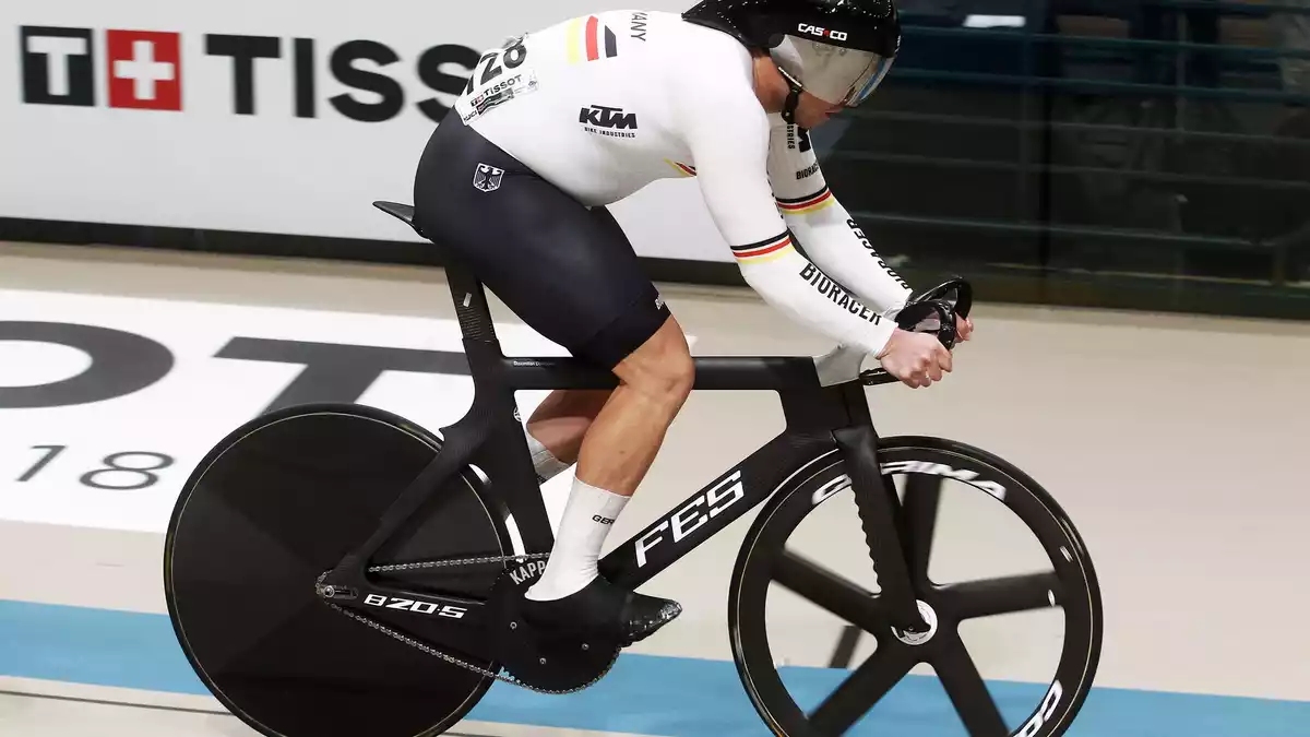 Maximilian Dörnbach gewinnt WM-Silber im Keirin. (Archivbild) - Bild: Ernesto Guevara/Agencia Uno/dpa