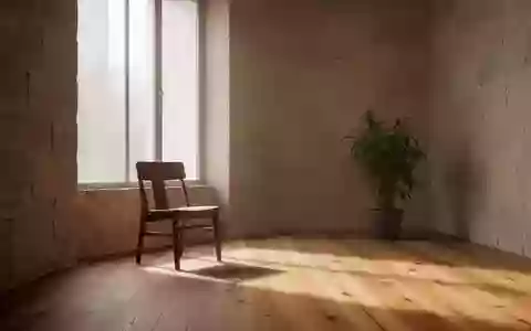 Ein minimalistischer, ruhiger Raum mit natürlichem Licht, der eine Atmosphäre der Achtsamkeit und inneren Einkehr vermittelt. - Foto: über boerse-global.de