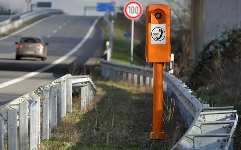 Rund 17.000 Notrufsäulen gibt es an den Autobahnen. (Archivbild) - Foto: Michael Bahlo/GDV DL/dpa-tmn