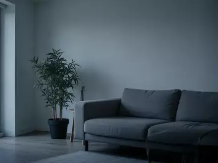 Symbolbild: helles, minimalistisch eingerichtetes Wohnzimmer - Foto: über boerse-global.de