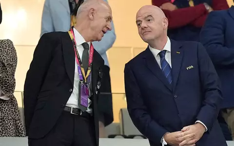 Bernd Neuendorf bleibt bei seinen Rücktrittsforderungen an FIFA-Boss Infantino. (Archivbild)  - Foto: Martin Meissner/AP/dpa