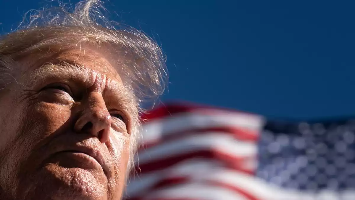 US-Präsident Donald Trump hat die geplante Live-Übertragung der Hinrichtung des verurteilten Attentäters Nidal Malik Hasan abgesagt. - Bild: Julia Demaree Nikhinson/AP/dpa