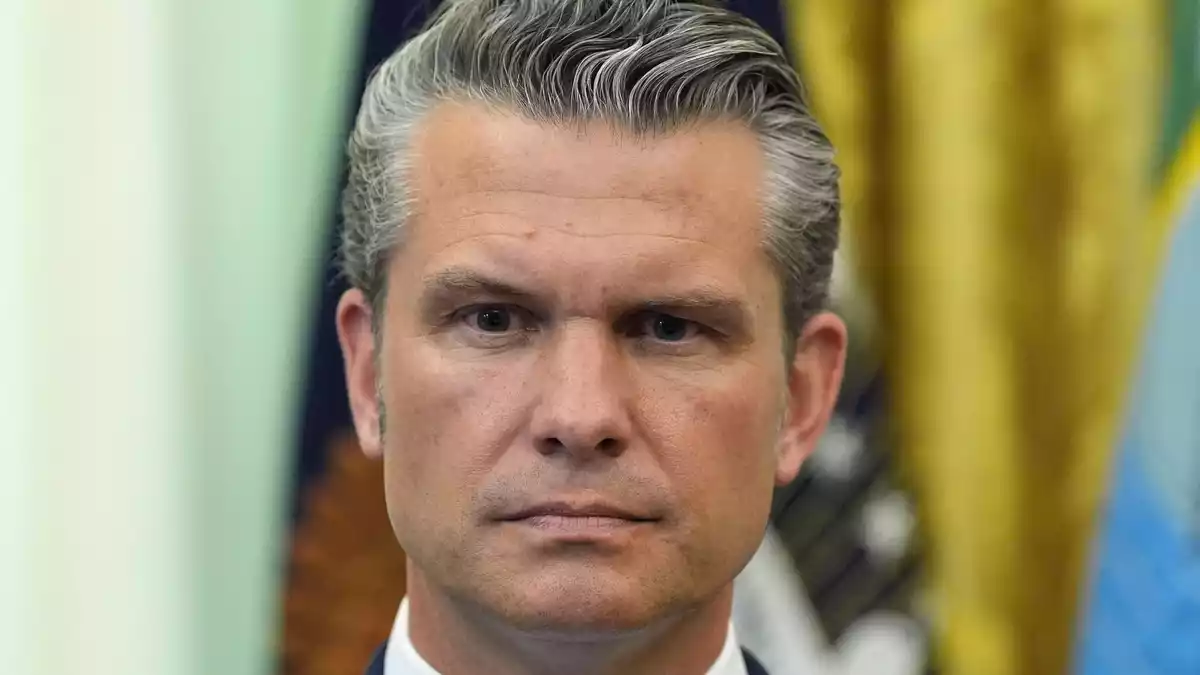 Er hatte die Livestream-Pläne bestätigt - US-Verteidigungsminister Pete Hegseth. (Archivbild) - Bild: Alex Brandon/AP/dpa