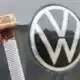 Ein Rückruf wegen einer fehlerhaften Schraube wurde erst vor wenigen Wochen bekannt. Betroffen sind Millionen Fahrzeuge. (Archivbild) - Bild: Julian Stratenschulte/dpa