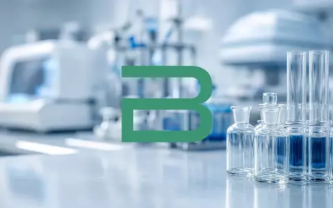Abstraktes Laborumfeld mit medizinischen Forschungsgeräten als Symbol für biotechnologische Innovation. - Foto: über boerse-global.de