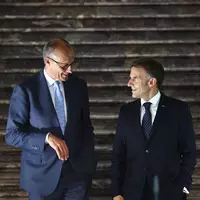 Wollen eine deutsch-französische Einigung finden: Merz und Macron. (Archivbild)  - Foto: Oliver Berg/dpa