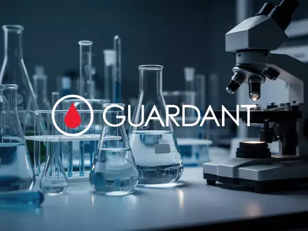 Abstrakte Darstellung eines biotechnologischen Forschungslabors mit Fokus auf wissenschaftliche Präzision und Innovation. - Foto: über boerse-global.de