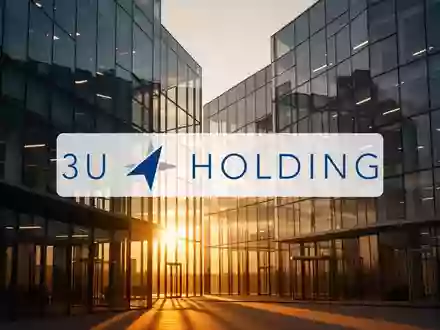 Modernes Bürogebäude bei Sonnenuntergang als Symbol für wirtschaftliches Wachstum und Unternehmensentwicklung. - Foto: über boerse-global.de
