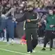 Sieht sein Team nicht weit von Topform entfernt: Bayern-Trainer Kompany (Archivbild) - Bild: Peter Kneffel/dpa