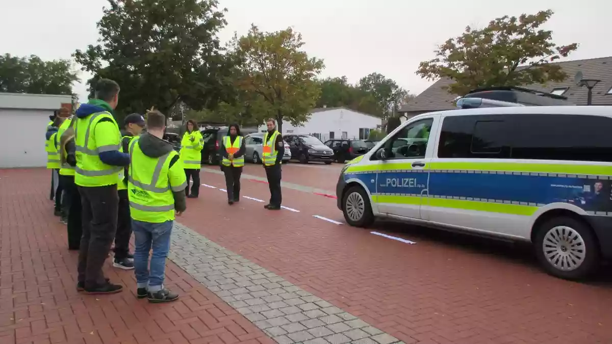 POL-PDLU: Verkehrs-Workshop der Polizei Schifferstadt mit dem Ökumenischen Gemeinschaftswerk Pfalz GmbH (Betriebsstätte Schifferstadt) - Bild: presseportal.de