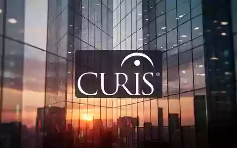 Abstrakte Darstellung moderner Finanzmärkte mit einer glänzenden Glasfassade bei Sonnenuntergang. - Foto: über boerse-global.de