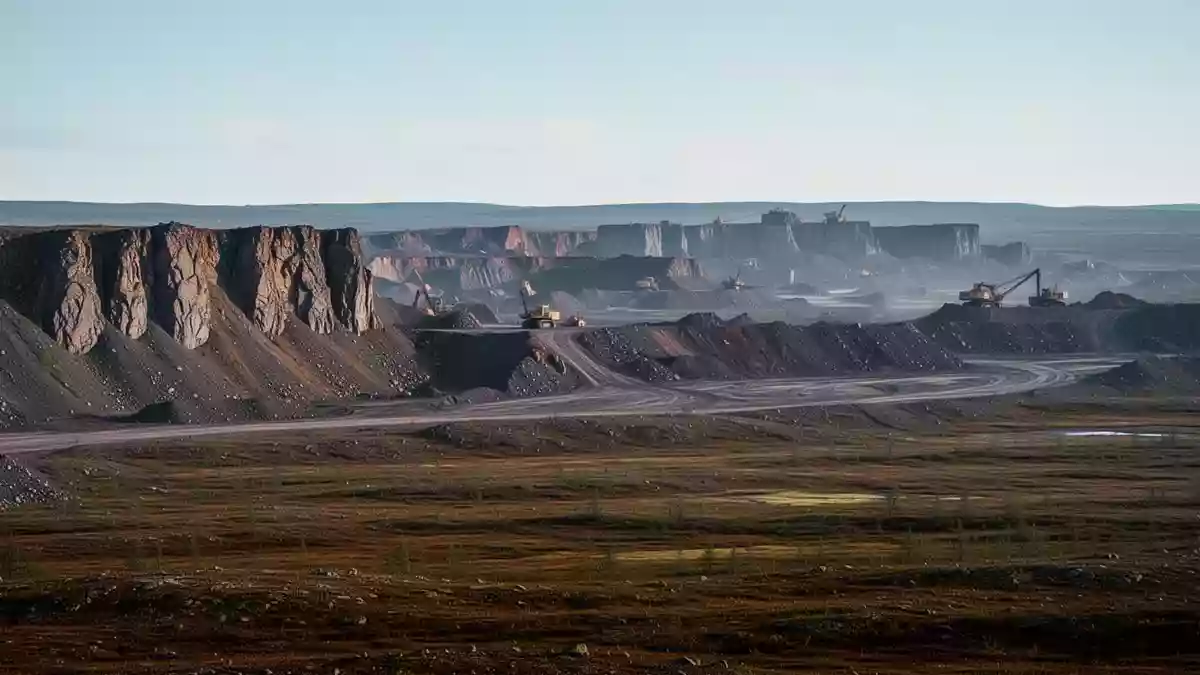 Li-FT Power Falls 2.1% as Lithium Carbonate Hits Near Ten-Month Low