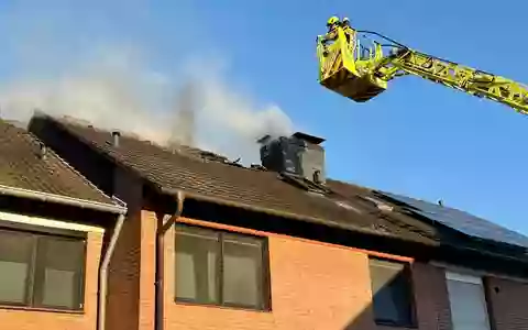 FW Ratingen: Dachstuhlbrand in Ratingen-Tiefenbroich - Foto: presseportal.de