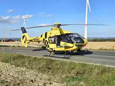 FW Ense: Verkehrsunfall Kreuzungsbereich B516 und L745 - PKW und Motorrad - Foto: presseportal.de