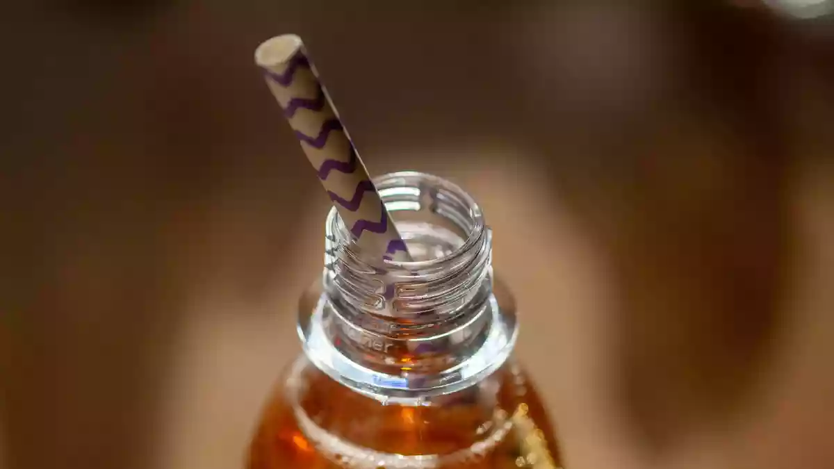 Die Koalition will eine Extra-Steuer auf gezuckerte Getränke einführen - bei Details gibt es aber auch nach dem Kabinettsbeschluss offenbar noch Gesprächsbedarf. (Symbolbild) - Bild: Fernando Gutierrez-Juarez/dpa