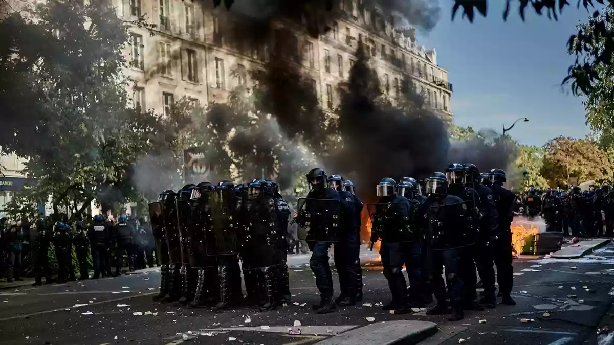 Bei landesweiten Demonstrationen am Samstag in Frankreich befürchten die Behörden Ausschreitungen (Archivbild) - Bild: Antonin Burat/Le Pictorium via ZUMA Press/dpa