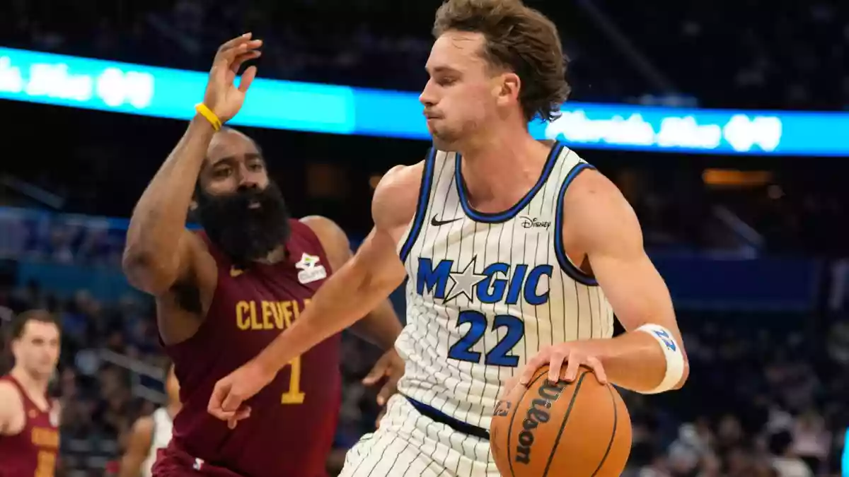Franz Wagner verletzte sich gegen die Miami Heat. (Archivbild) - Bild: John Raoux/AP/dpa