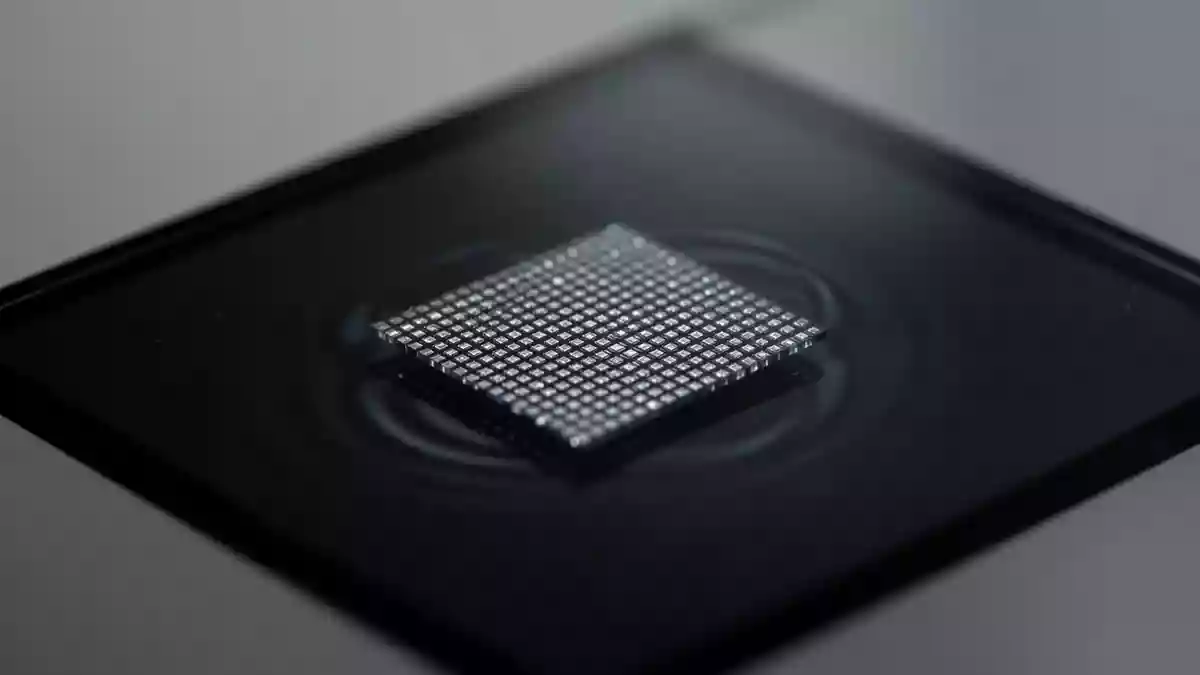 Nvidia G-Sync Pulsar: Hotfix löst 320-fps-Limit, weitere Fehler bleiben