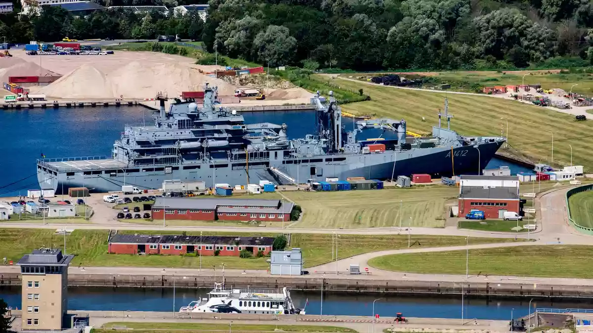 Der Stützpunkt Heppenser Groden in Wilhelmshaven ist der größte der Marine. (Archivbild)  - Bild: Hauke-Christian Dittrich/dpa
