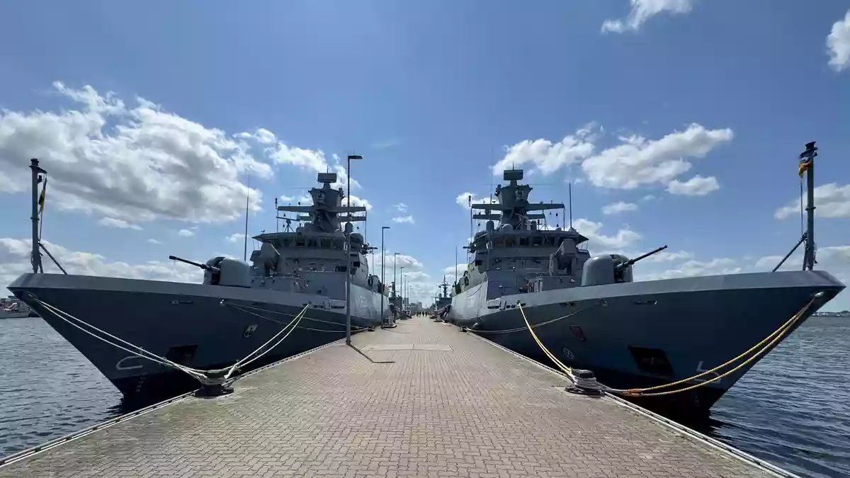 Der Marinestützpunkt Hohe Düne in Warnemünde ist Standort des 1. Korvettengeschwaders. - Bild: Stefan Sauer/dpa