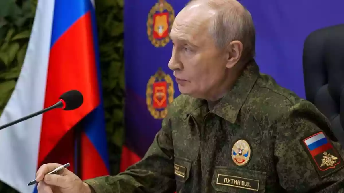 Putin sieht sich als Kriegsherr weiter auf der Siegerstraße. - Bild: Uncredited/Russian Presidential Press Service via AP/dpa