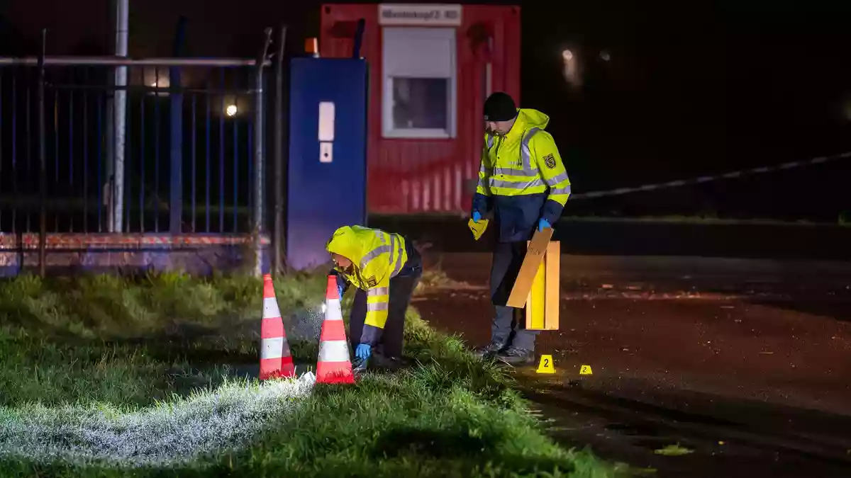 Die Polizei fand zunächst keine unberechtigten Personen auf dem Gelände.  - Bild: EHL Media/Erik-Holm Langhof/EHL Media/dpa