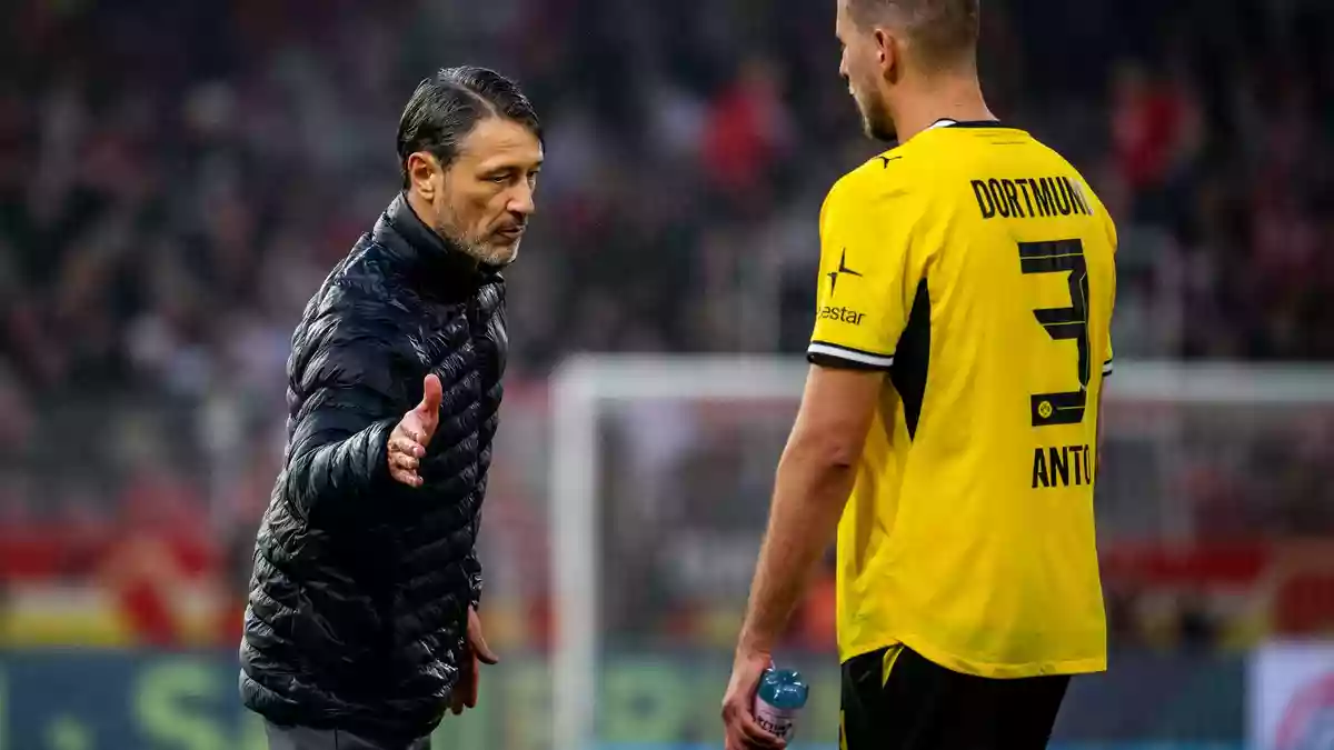 Mit der Leistung von Abwehrprofi Waldemar Anton konnte Niko Kovac in Berlin zufrieden sein.  - Bild: Julius Frick/dpa