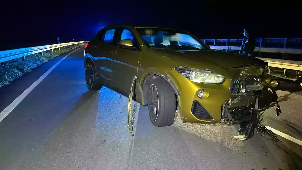 POL-GM: Nach Frontalcrash geflüchtet - Bild: presseportal.de