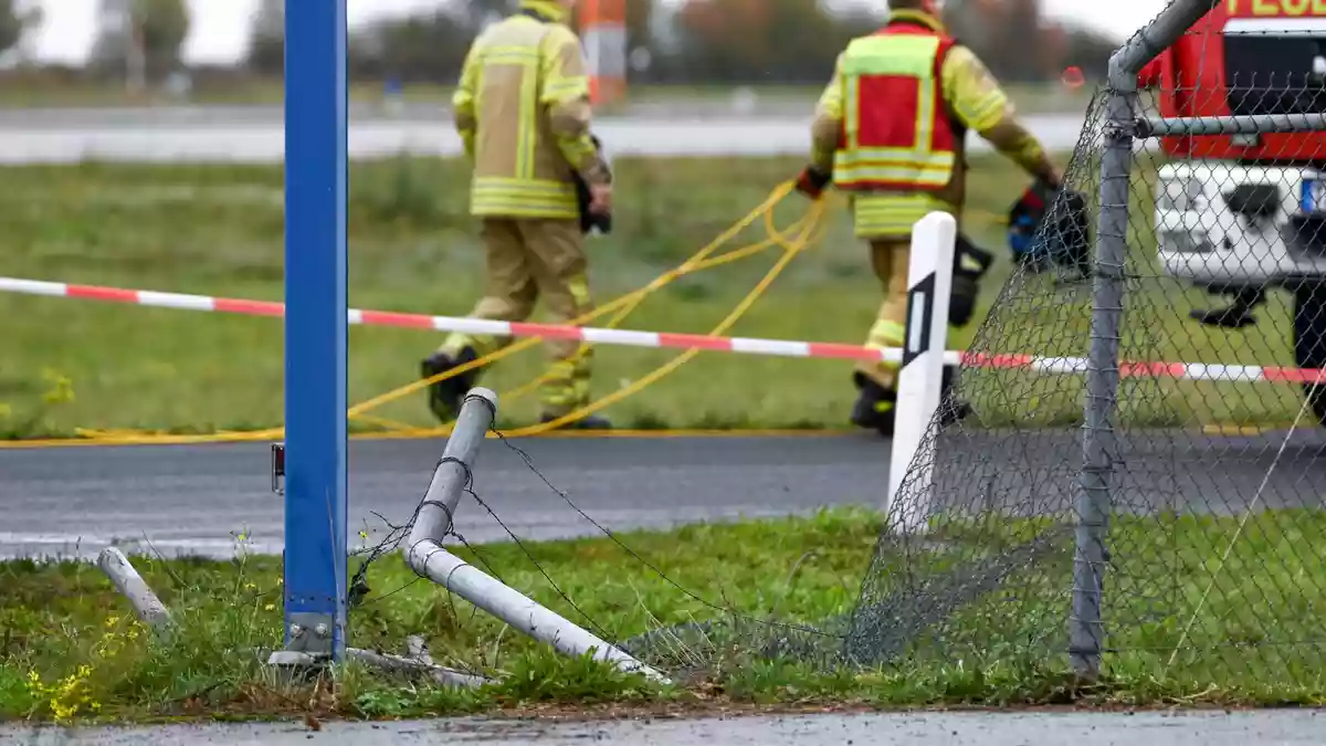 Auch ein Unfall kommt infrage. - Bild: Heiko Rebsch/dpa