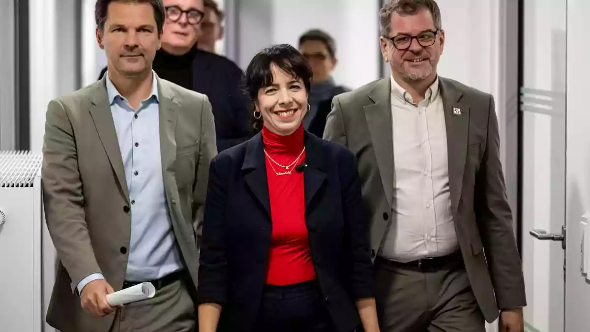 Die Spitzen von Linke, Grünen und SPD haben ihre Sondierungen zur Regierungsbildung erfolgreich abgeschlossen.     - Bild: Fabian Sommer/dpa