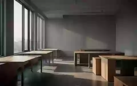 Ein minimalistisch gestaltetes, leeres Büro mit großen Fenstern und einfallendem Tageslicht. - Foto: über boerse-global.de
