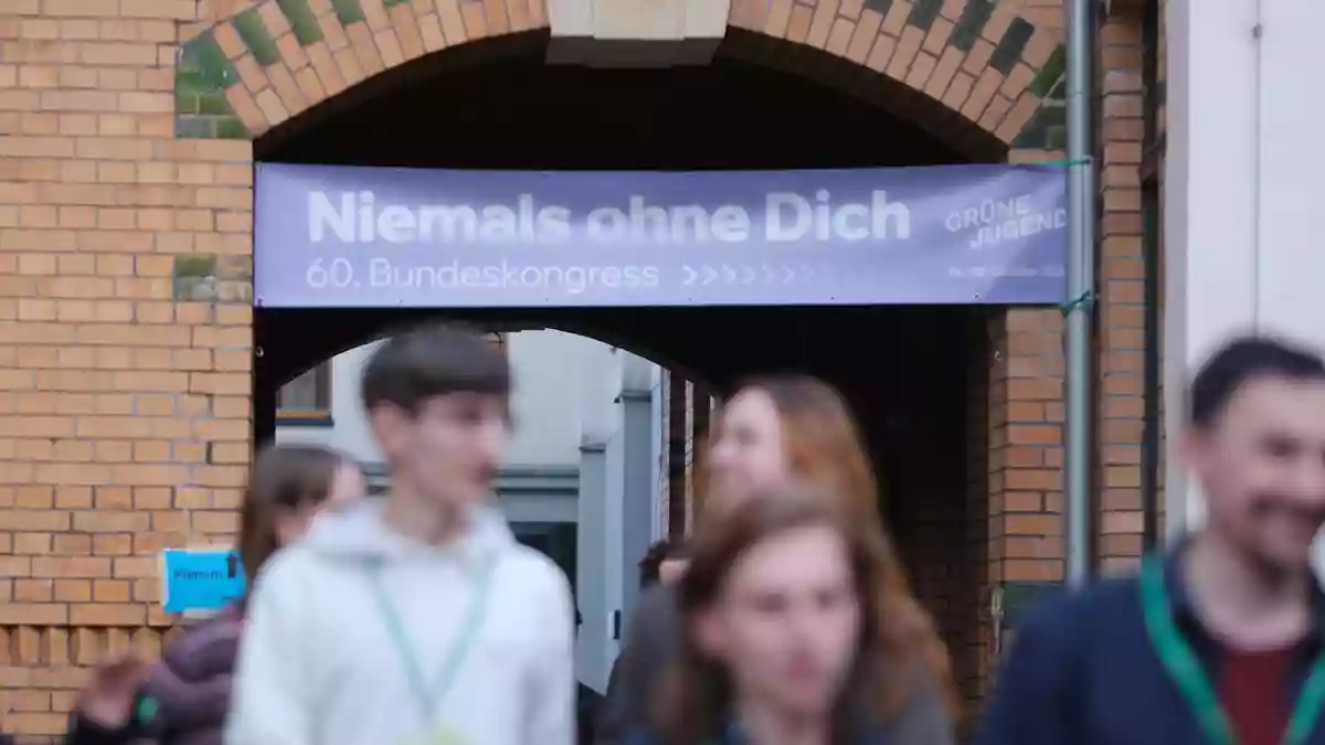 Zusammenarbeit mit Linker oder CDU? Für viele bei der Grünen Jugend ist die Antwort auf diese Frage klar. - Bild: Sebastian Willnow/ dpa/dpa