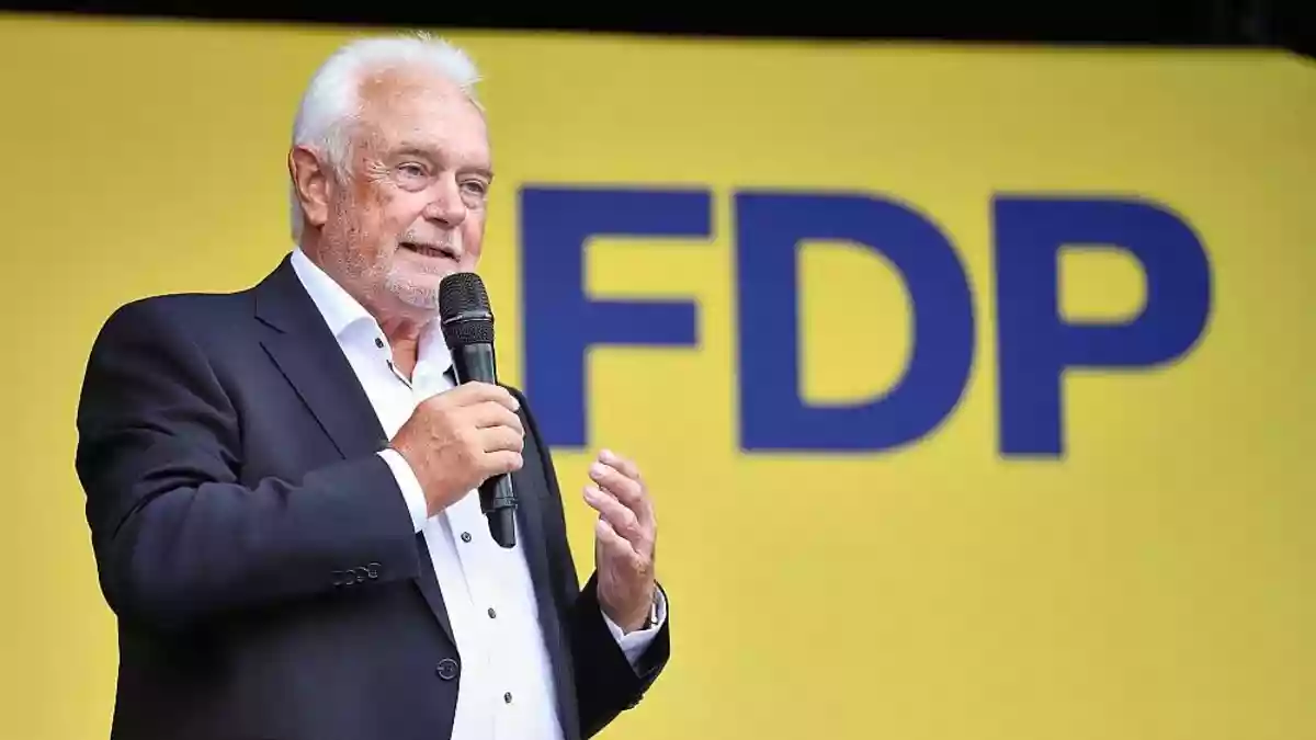 Kubicki sieht Verfassungsbruch im Berliner Sondierungspapier