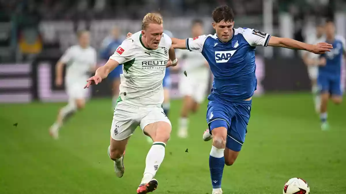 Im Duell der beiden Bundesliga-Tabellenletzten lieferten sich Borussia Mönchengladbach und die TSG Hoffenheim eine umkämpfte Partie.  - Bild: Fabian Strauch/dpa