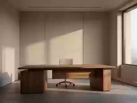 Ein minimalistisch gestalteter, heller Büroraum mit klaren architektonischen Linien und natürlichem Lichteinfall. - Foto: über boerse-global.de