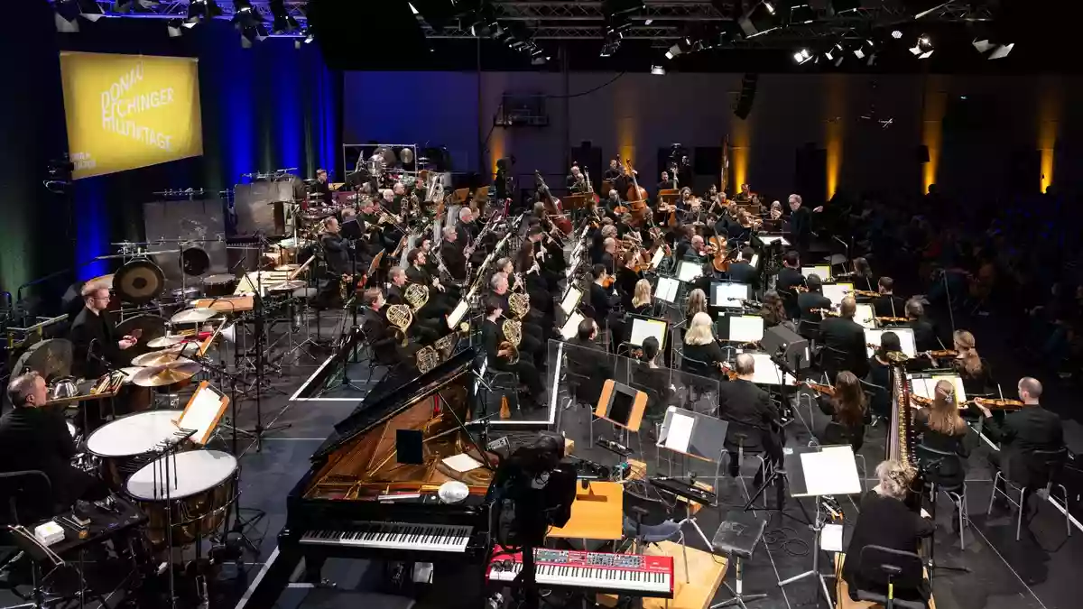 Ein großes Fest der zeitgenössischen Musik / SWR Symphonieorchester zeichnet Mauro Lanza mit Orchesterpreis aus / Auslastung mit 97 Prozent auf Vorjahresniveau - Bild: presseportal.de