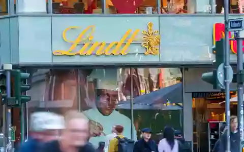 Schokokonzern Lindt & Sprüngli: Der alte Chef ist zunächst der neue. (Archivbild) - Foto: Andreas Arnold/dpa
