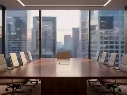 Ein minimalistischer Konferenzraum in einem modernen Bürogebäude mit Blick auf eine städtische Finanzarchitektur. - Foto: über boerse-global.de